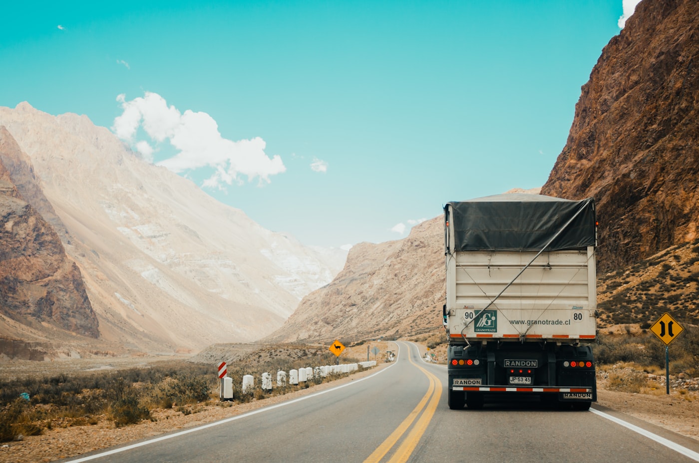 Step-by-Step Guide to Shipping Your Goods from Dubai to KSA